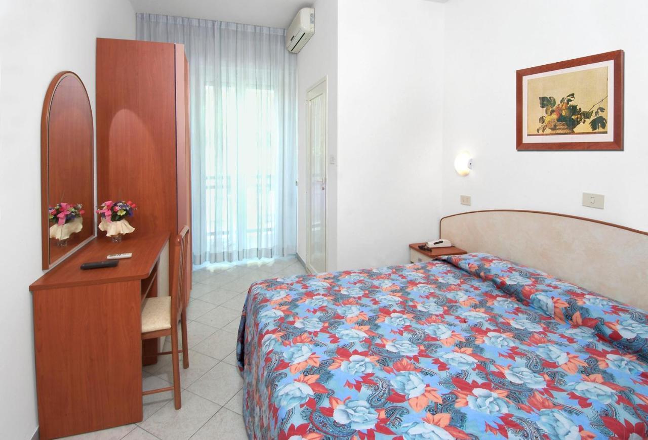 Hotel Villa Lieta Rimini Esterno foto